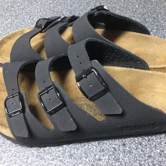 Birki’s Birkenstock 3 Strap Black Sandals - Picture 4 of 11